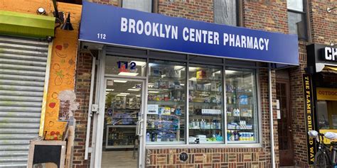 Le Pharmacien de Brooklyn ! Une histoire d'amour et d'ambition dans les rues tumultueuses de la Grande Pomme